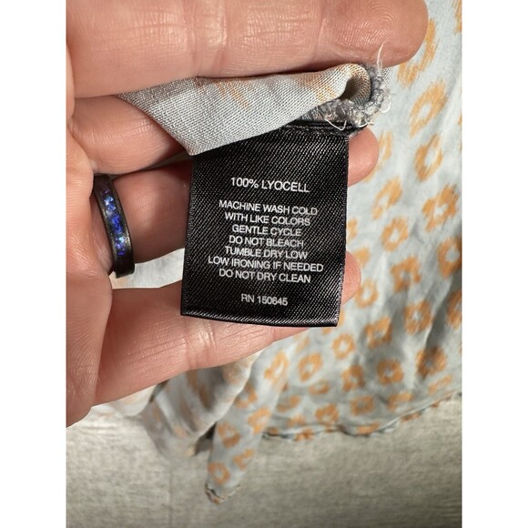 SIGNATURE STUDIO Womens Large Button Down Shirt Blue Orange Pattern Chambray - Picture 8 of 8